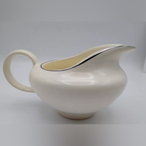 Alliance China Company "Regal" Creamer - Picture 5 of 9